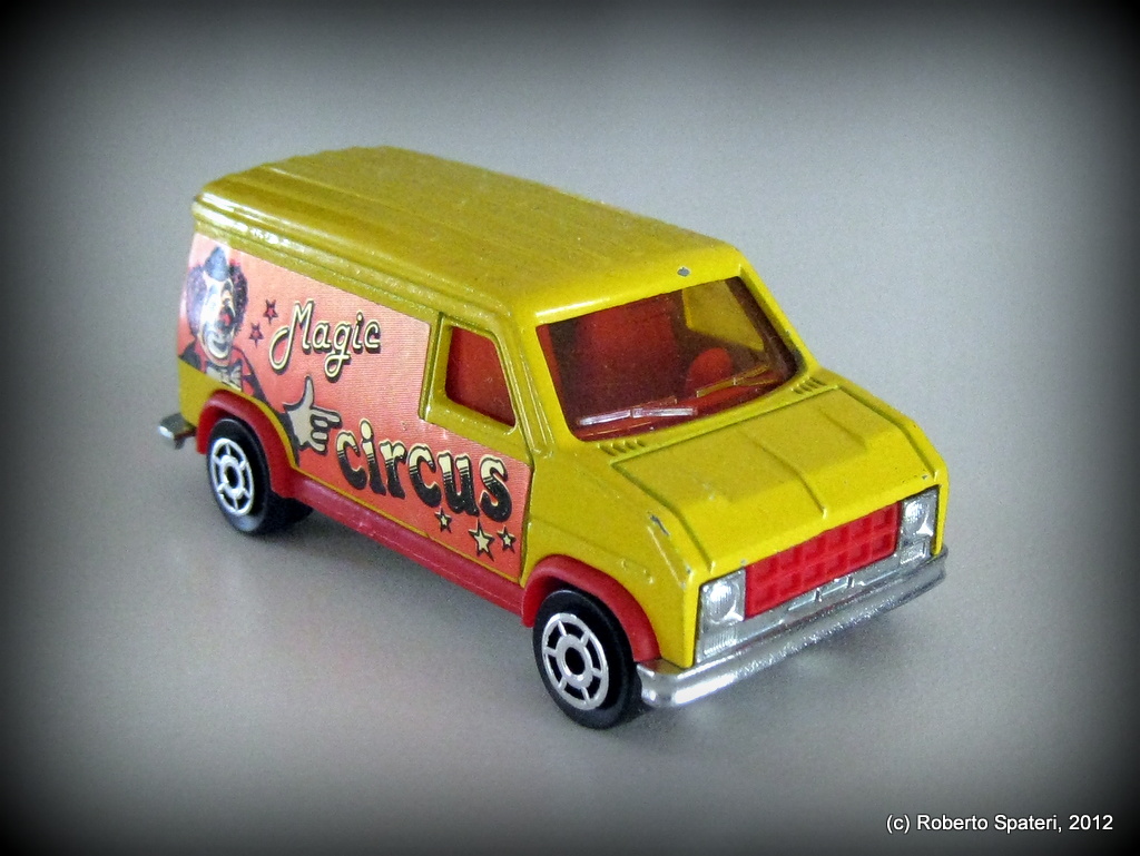 Majorette Ford U.S. Van (n.250/243)